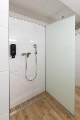 Bathroom 4, R73 Residences, Pécs