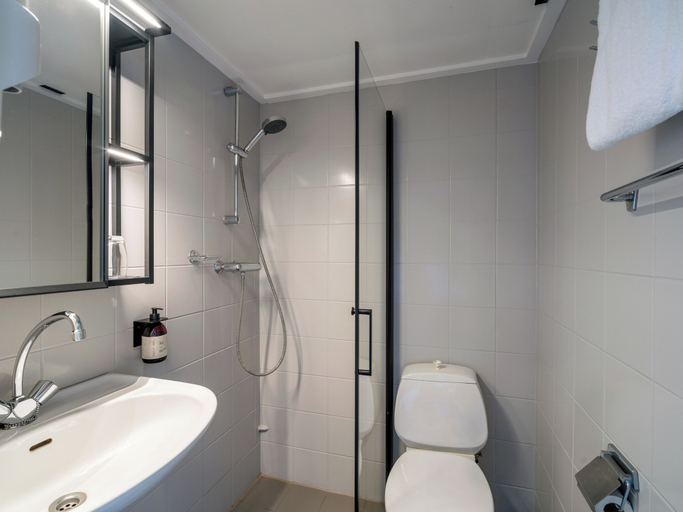 Bathroom 5, Quality Hotel Strand Gjovik, Gjøvik