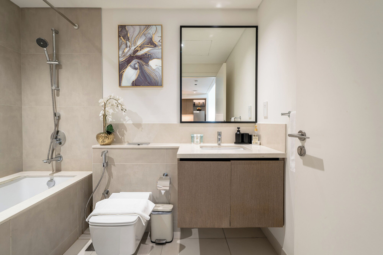 Bathroom 5, Delujo Stays – Burj Crown Collection, Dubai