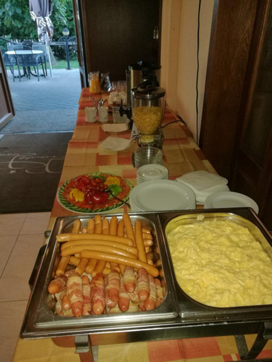 Food & Drinks 4, Rusovsky Penzion, Bratislava V
