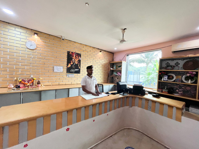Food & Drinks, 007 Universe Resort, Raigarh