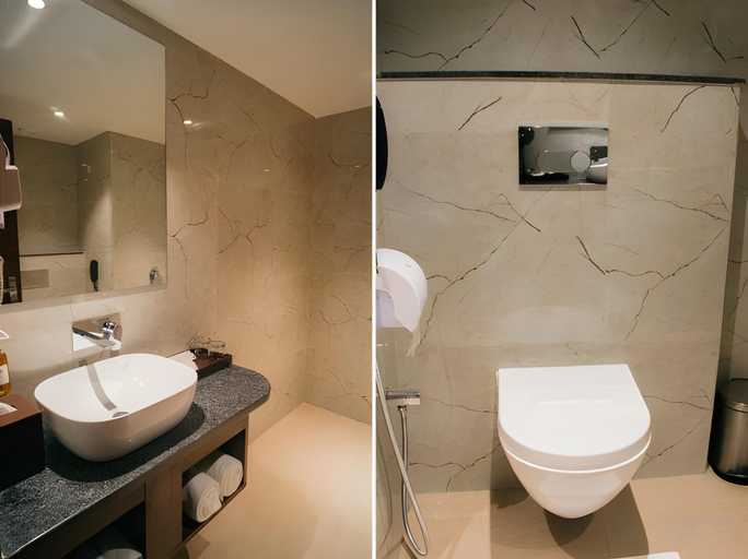 Bathroom 4, Playotel Premier Vijay Nagar Indore, Indore