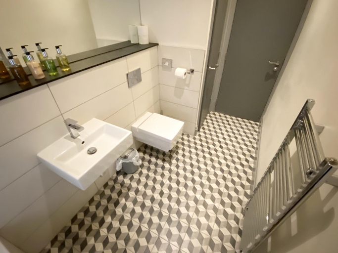 Bathroom 3, Loft at The Coach House Apartments, Leeds