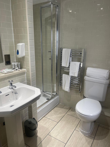 Bathroom 3, Red Bull, Stockport