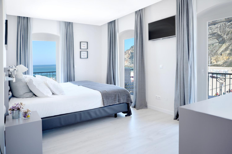 Bedroom 3, Mar Bravo, Nazaré