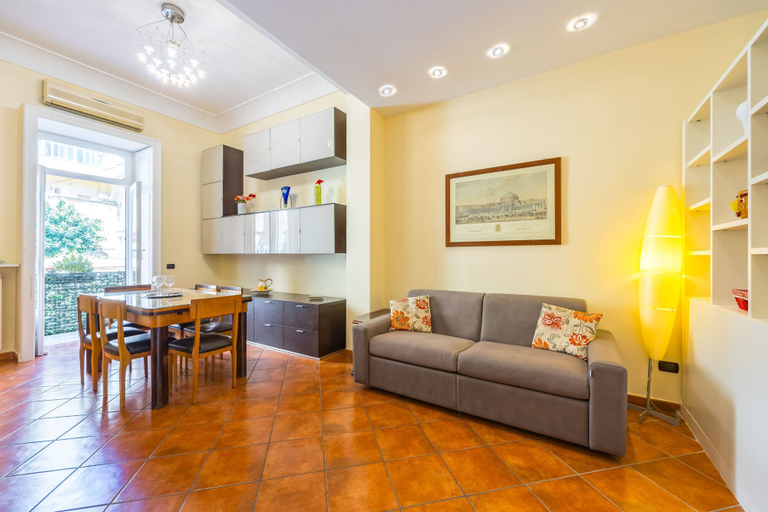 Living area 2, Casa Nostos Alabardieri by Napoliapartments, Napoli