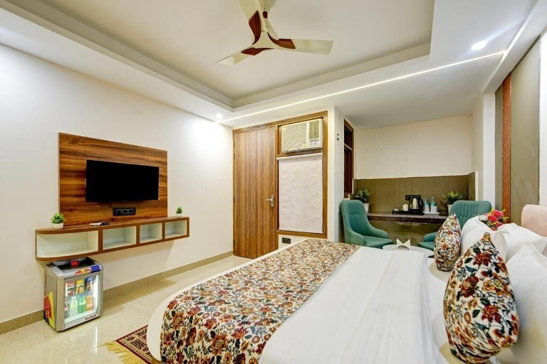 Room 1, Hotel Dream World, Delhi