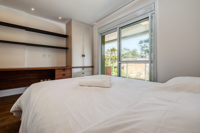 Room 3, Modern Apt With Balcony 150m From the sea Abc0202, Itajaí