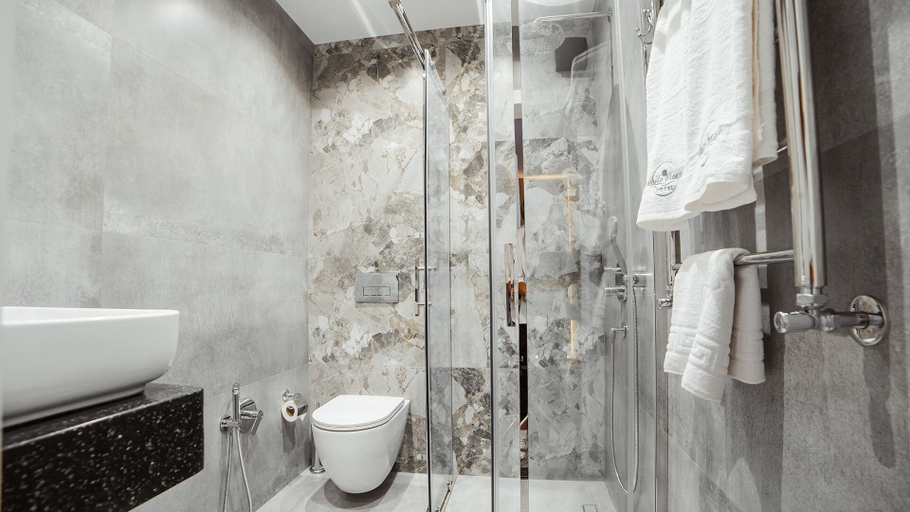 Bathroom 4, White Breeze Hotel, Baku