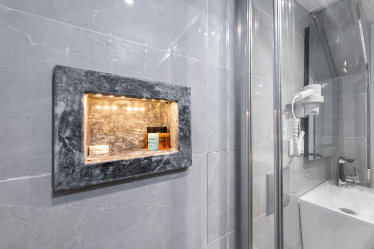 Bathroom 3, Azalea Mansion Oldcity, Fatih