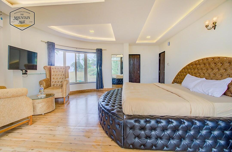 Bedroom 3, The Mountain Mist Hotel, Satara