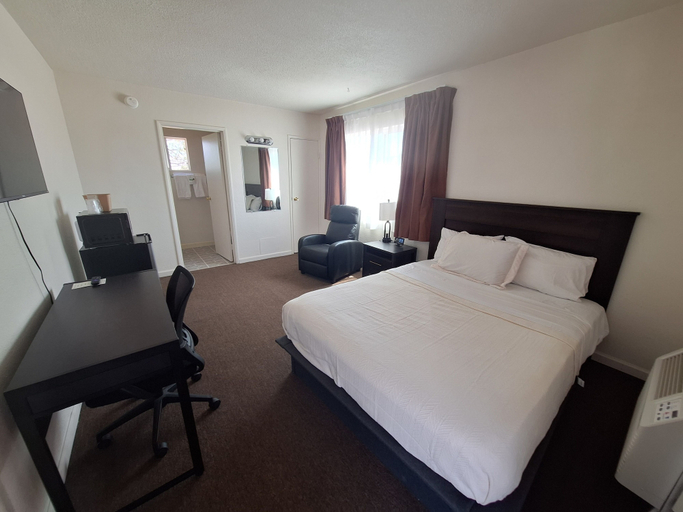 Bedroom 3, Leisure Lodge Motel, Cibola