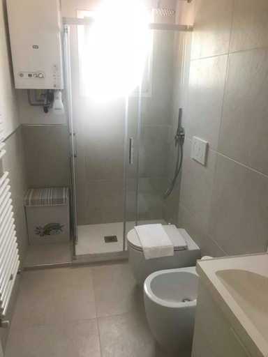 Bathroom 2, DELTA A - Piazza Marina - Vista mare, Venezia