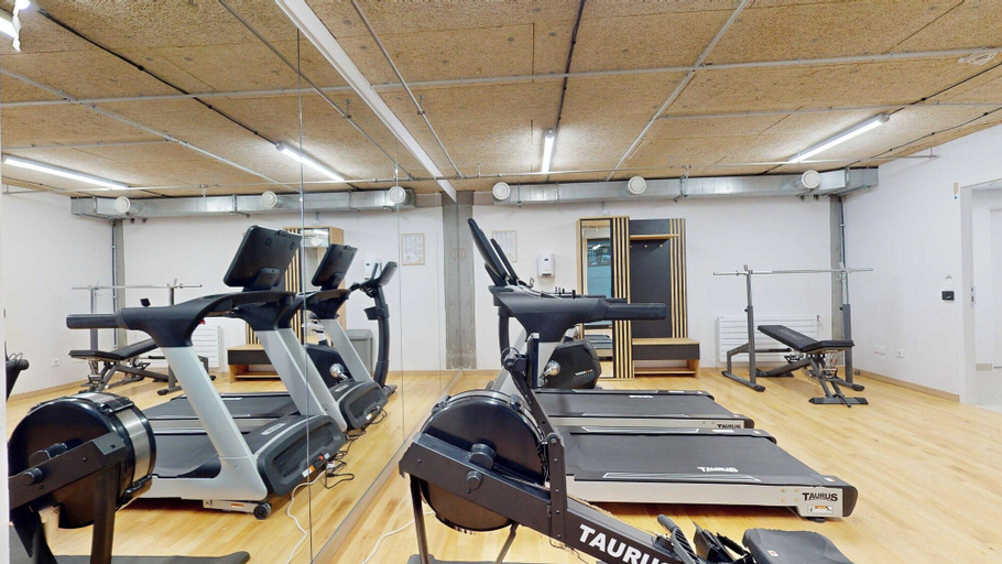 Fitness facility 3, Room 1211 in a Premium Residence- Sport/laundry, Paris