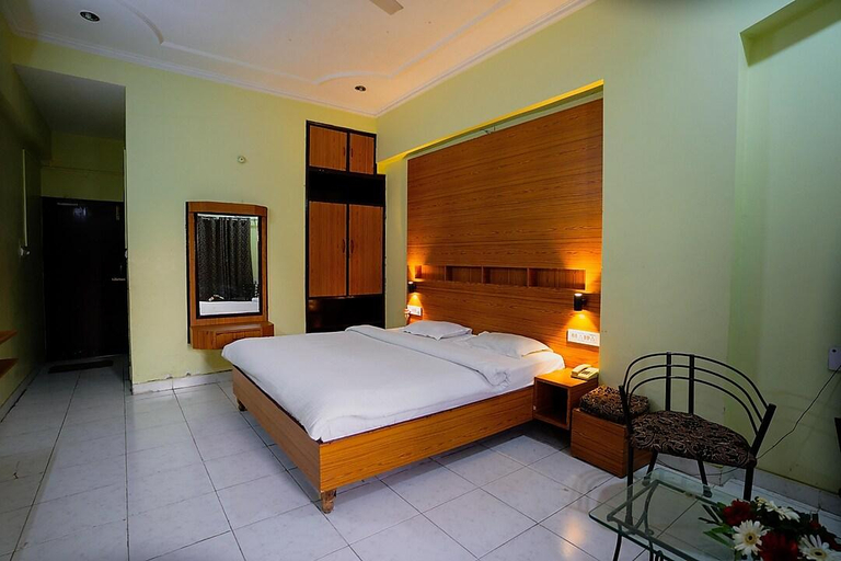 Bedroom 4, GIRDHAR MAHAL, Indore