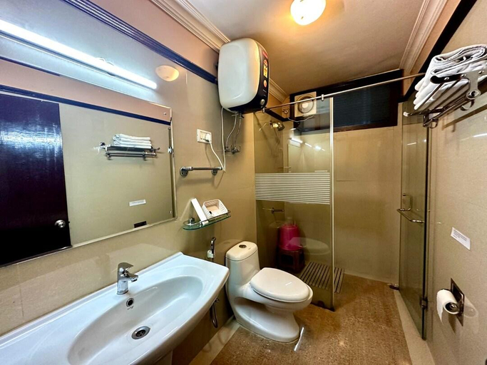 Bathroom, Yarlam Portico, East Sikkim