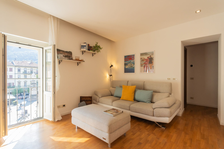 Room 4, Linda Apartment 3 in Como, Como