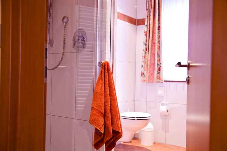 Bathroom 3, Hotel Stuve, Vechta