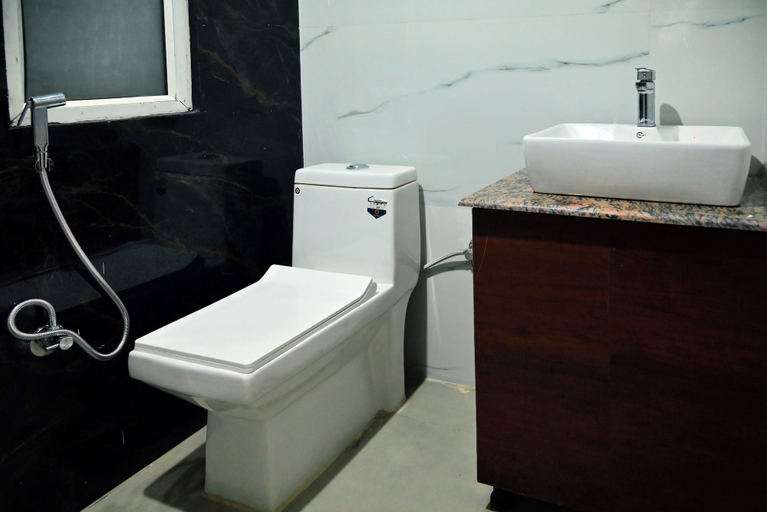 Bathroom 3, Hotel Khyber By Angl Wings, Srinagar
