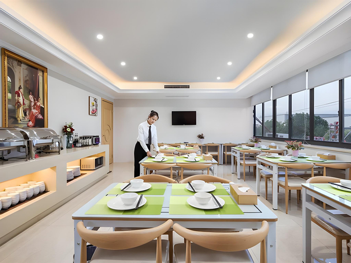 Food & Drinks 4, Vienna Hotel Shanghai Hongmei South Road, Shanghai
