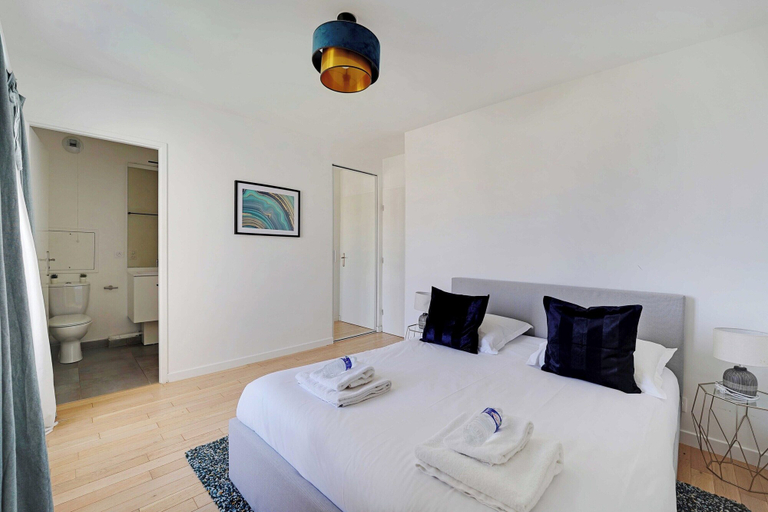 Room 4, Superb 3BR With Terraces - Puteaux La Defense, Hauts-de-Seine