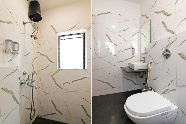 Bathroom 4, FabHotel Dak Plaza - Nr. Axis Mall, North 24 Parganas