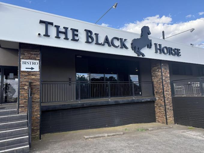 Exterior & Views 5, The Black Horse Hotel, Melbourne