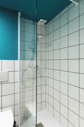 Bathroom 3, Dify Platiere - Hotel de Ville, Rhône