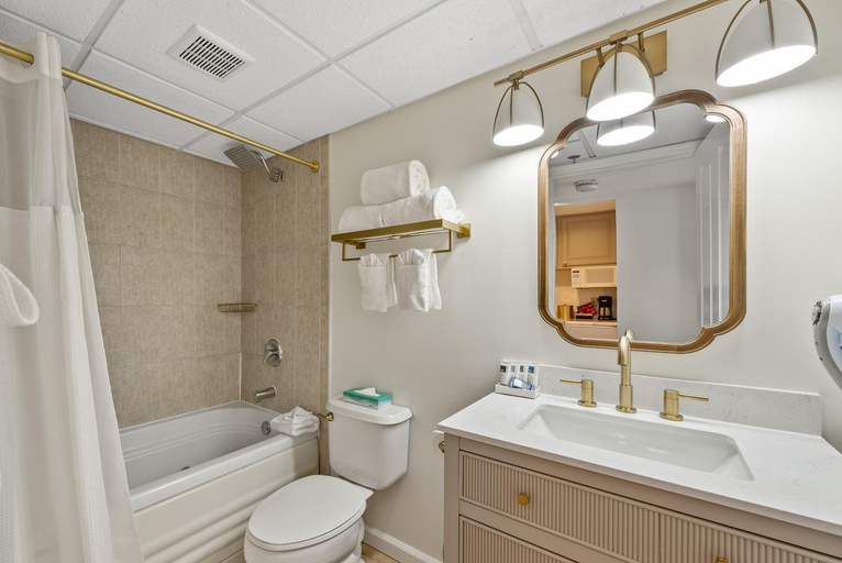 Bathroom 3, Bella Vista Suites, Walworth