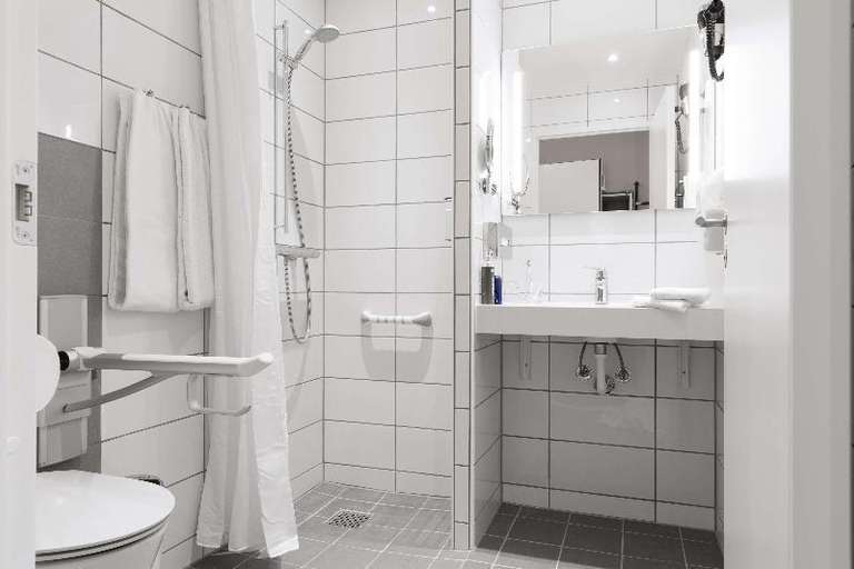 Bathroom 4, Scandic Aalborg Øst, Aalborg