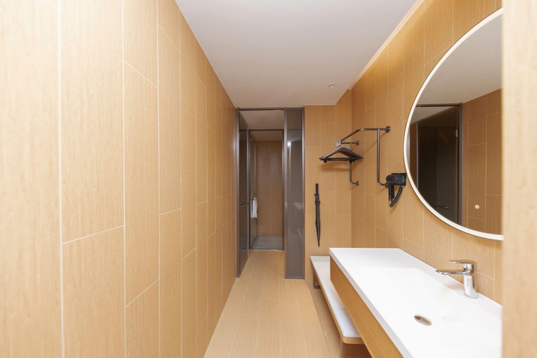 Bathroom 3, JI Hotel Wuhan Optics Valley Daxueyuan Road, Wuhan