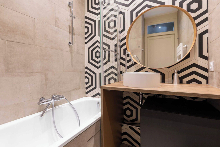 Bathroom, Dify Art Deco - Charpennes, Rhône