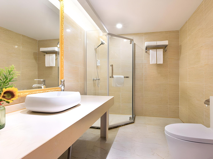 Bathroom 3, Vienna Hotel Chengdu Taikoo Li Chunxi Road Pedestrian Street, Chengdu