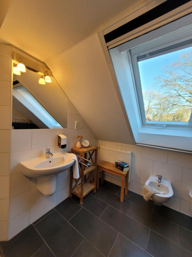 Bathroom 5, Hotel Garni Kastanjehoff, Aurich