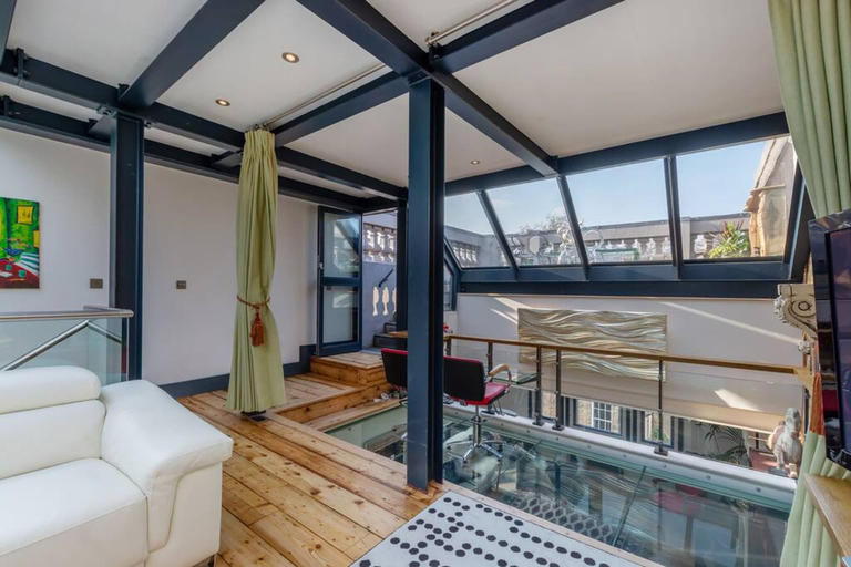 Room 4, Penthouse With Rooftop Overlooking British Museum, London
