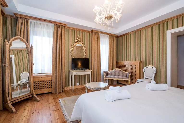 Bedroom 4, Cador Hotel, Belluno