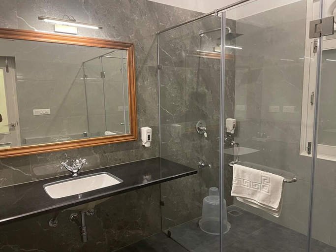 Bathroom 5, Boheda Manor - Luxury Retreat, Udaipur
