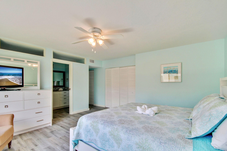 Bedroom 3, Land's End 7-401 Beach Front - Premier, Pinellas