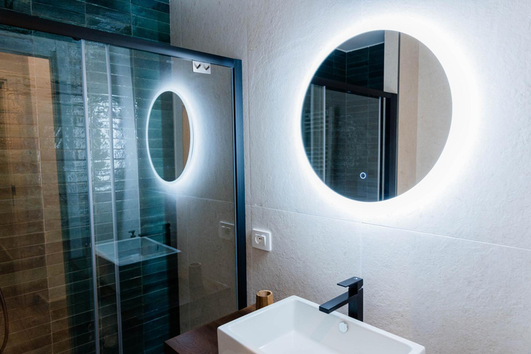 Bathroom 2, Casa Manfredi Duomo, Foggia