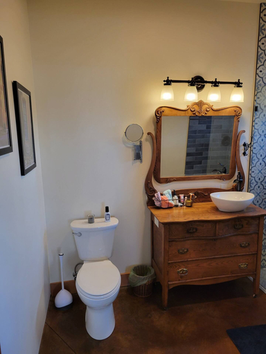 Bathroom 3, 8 Mile Farm B&B, Wasco