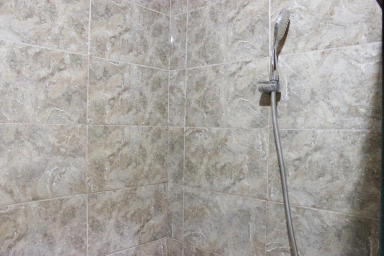 Bathroom 3, Strategic 2BR @Galeri Ciumbuleuit 1 Apt ByTravelio, Bandung