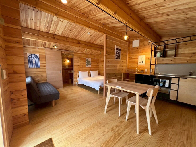 Room 3, Naoshima Cottage, Naoshima