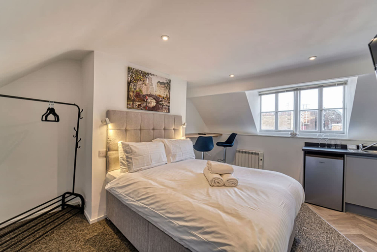Room 3, Host Stay Hills Apartment, Worcestershire