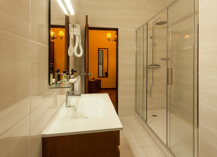 Bathroom 5, Pao de Acucar Hotel, Porto