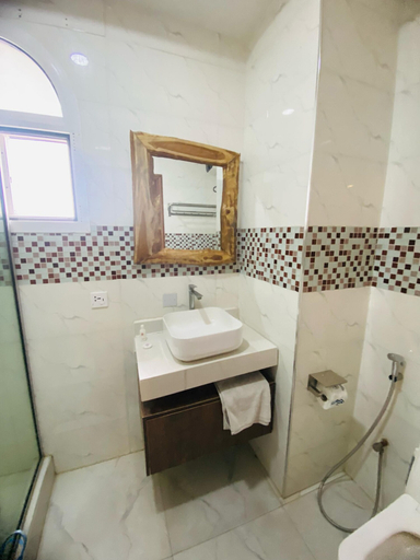 Bathroom 4, Presken White House Micheal Olawale, Eti-Osa