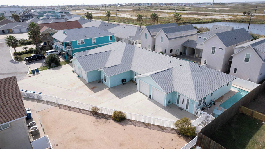 Others 2, Comfy 2 bedroom | Pets & Shared Pool, Nueces