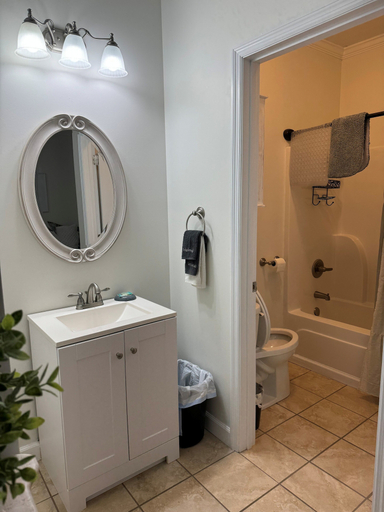 Bathroom 4, NSW Inn, Worth