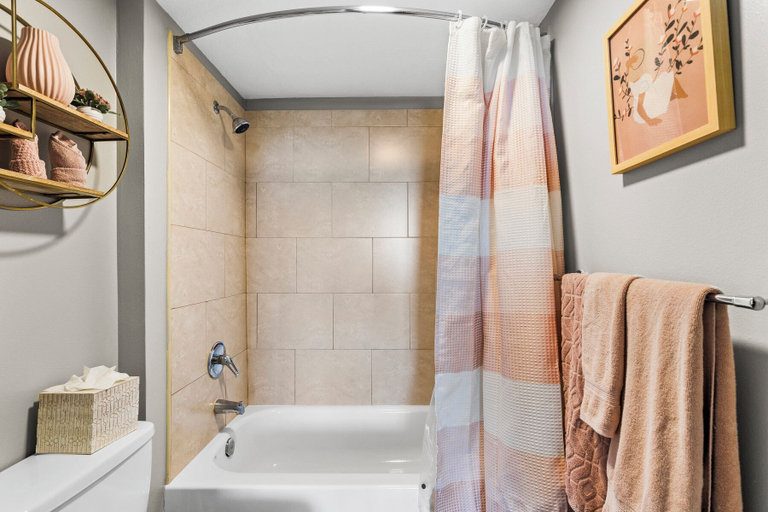Bathroom 4, 2Br2Ba Next To Jackson Memorial Hospital, Miami-Dade