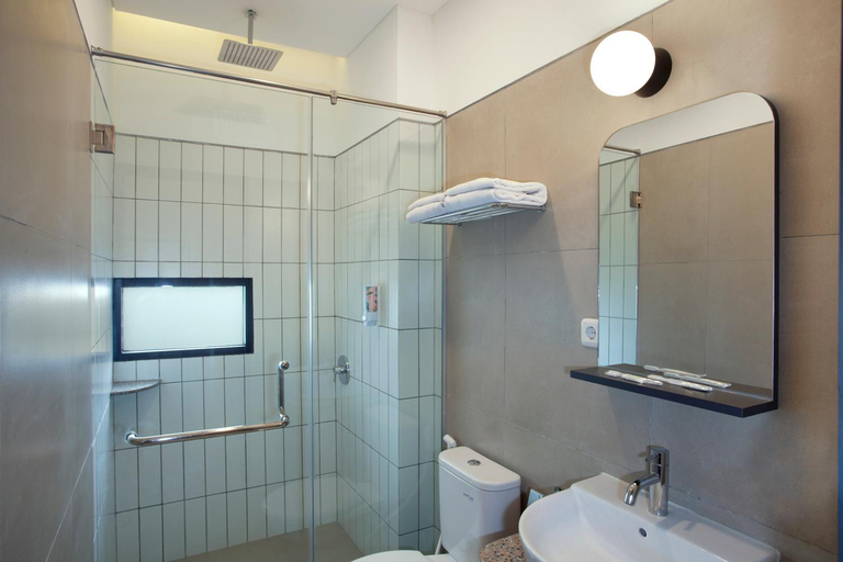 Bathroom 6
