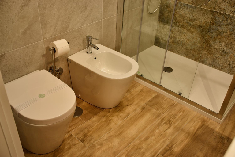 Shower 2, Centro Storico Rooms, Napoli